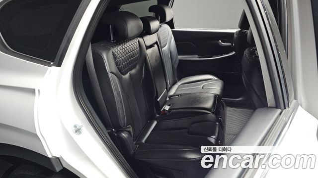 Hyundai Santafe 2019 — photo 11