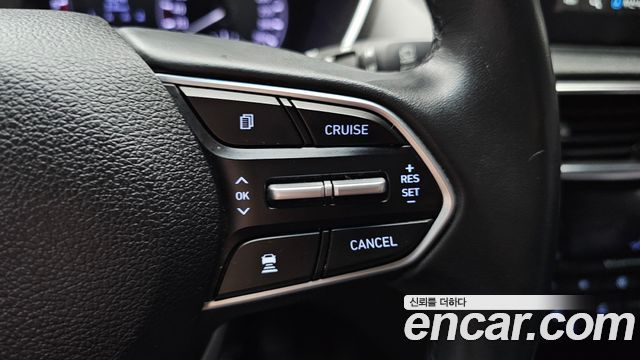 Hyundai Santafe 2019 — photo 17