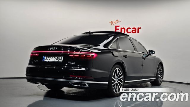 Audi A8 2021 — photo 2