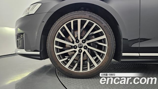 Audi A8 2021 — photo 5