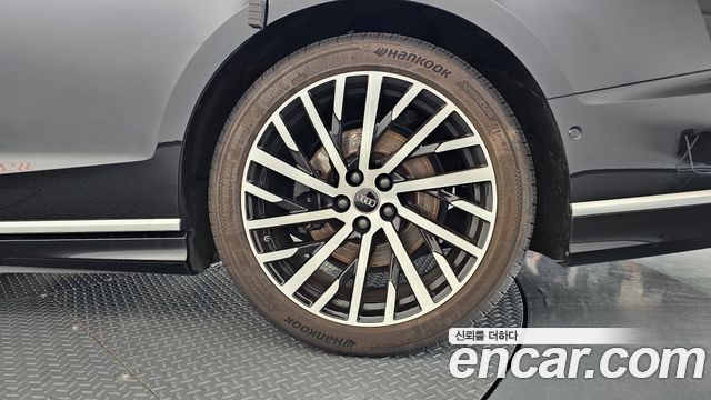 Audi A8 2021 — photo 7