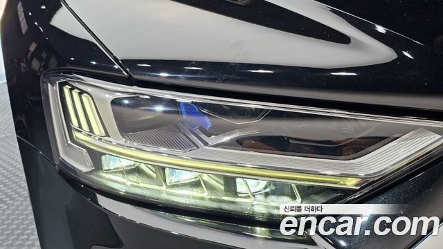 Audi A8 2021 — photo 8