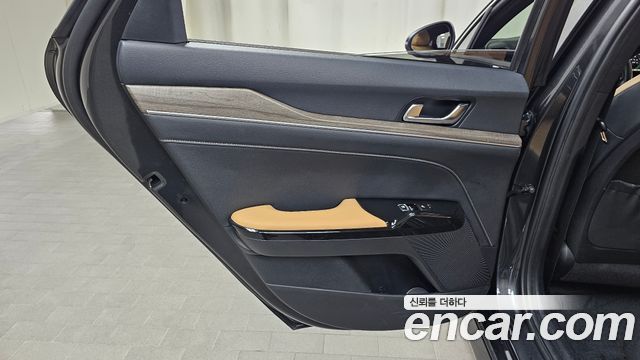 Kia K5 2022 — photo 15