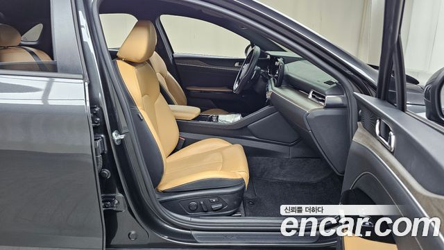 Kia K5 2022 — photo 16