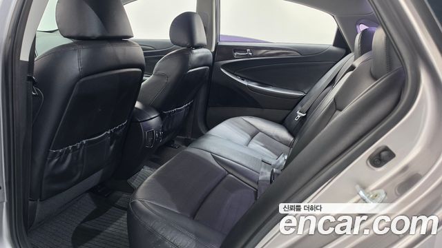 Hyundai Sonata 2012 — photo 24