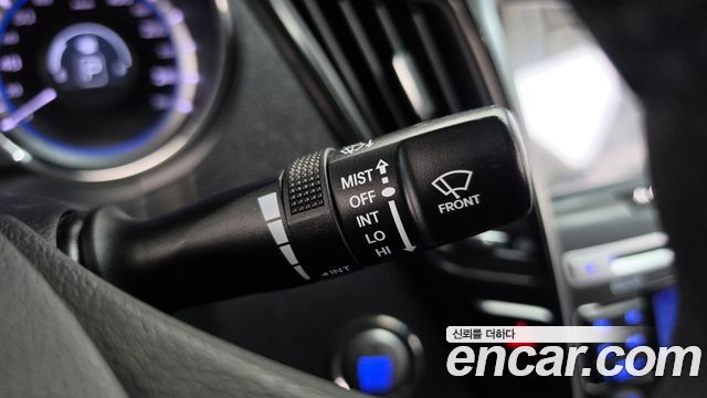 Hyundai Sonata 2012 — photo 25