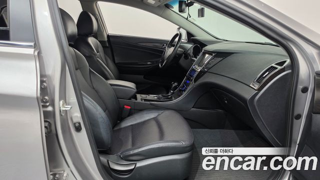 Hyundai Sonata 2012 — photo 16