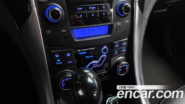 Hyundai Sonata 2012 — photo 28