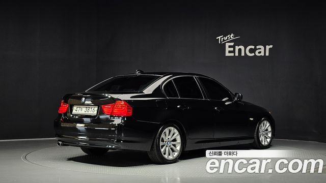 BMW 3-Series 2010 — photo 2