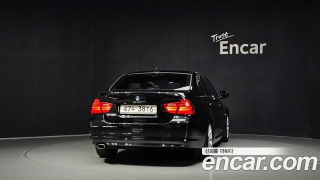 BMW 3-Series 2010 — photo 4