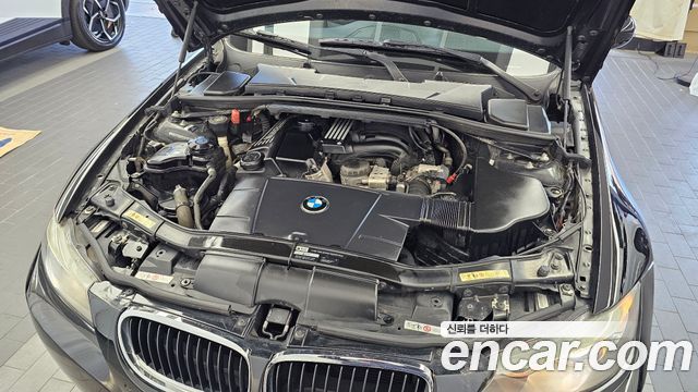 BMW 3-Series 2010 — photo 6