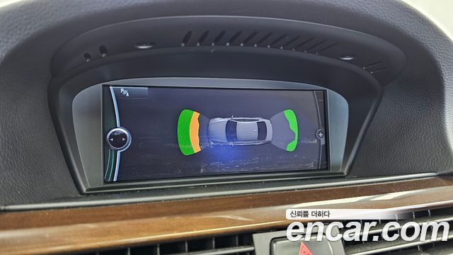 BMW 3-Series 2010 — photo 15
