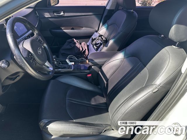 Kia K5 2018 — photo 9