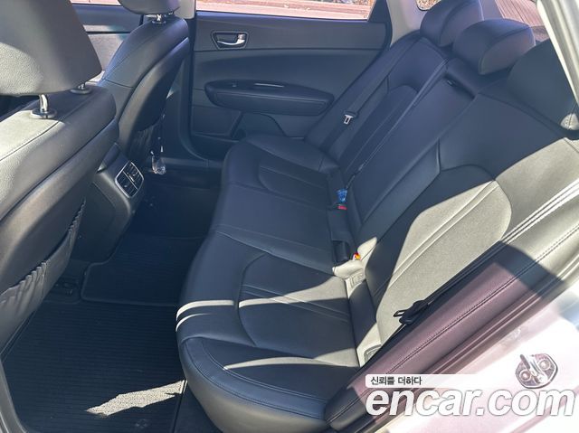 Kia K5 2018 — photo 10