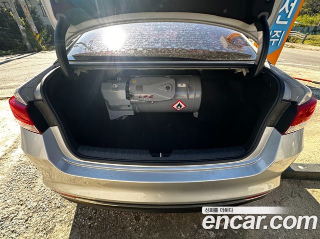 Kia K5 2018 — photo 15