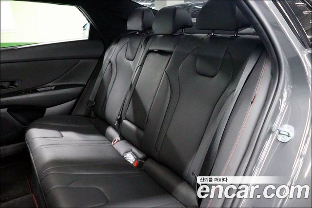 Hyundai AVANTE 2025 — photo 11