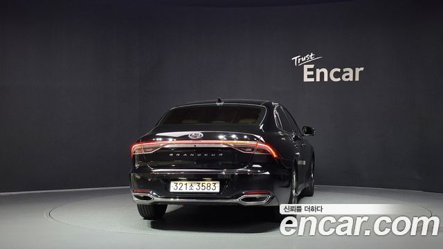 Hyundai Grandeur 2022 — photo 4