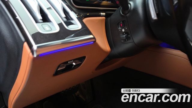 Mercedes-Benz S-Class 2021 — photo 24