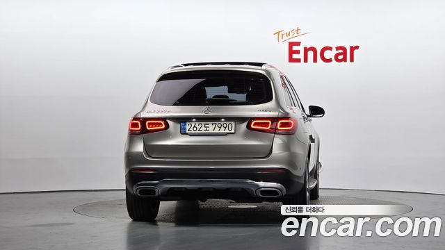Mercedes-Benz GLC-Class 2022 — photo 4