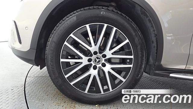 Mercedes-Benz GLC-Class 2022 — photo 5