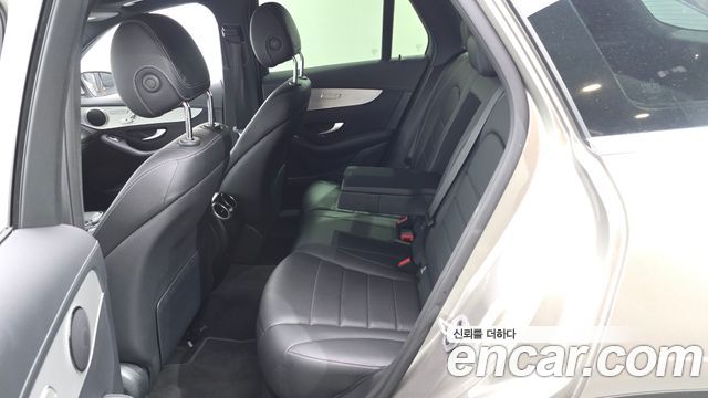 Mercedes-Benz GLC-Class 2022 — photo 18