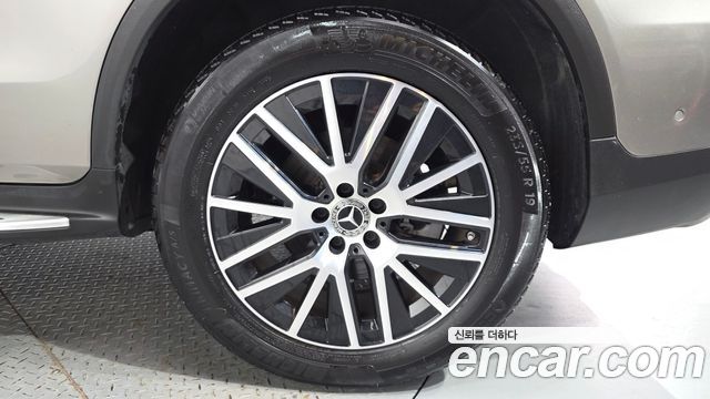 Mercedes-Benz GLC-Class 2022 — photo 7