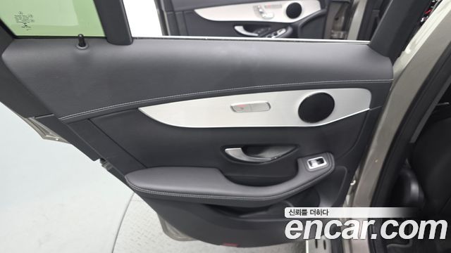 Mercedes-Benz GLC-Class 2022 — photo 15