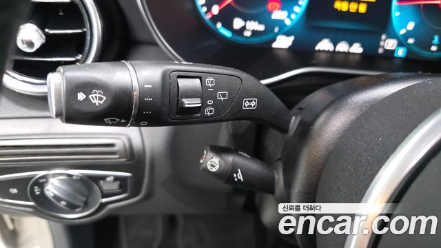 Mercedes-Benz GLC-Class 2022 — photo 27