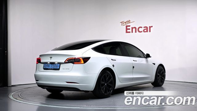 Tesla Model 3 2021 — photo 2