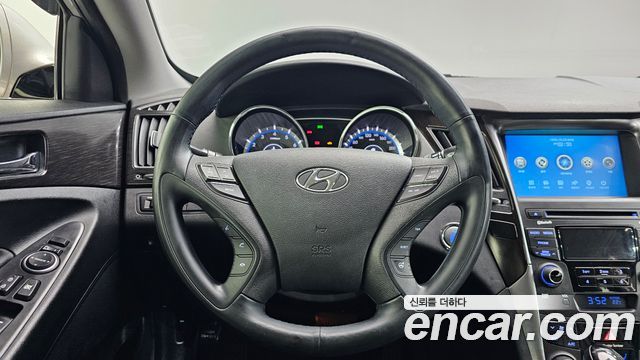 Hyundai Sonata 2014 — photo 13