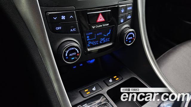 Hyundai Sonata 2014 — photo 16