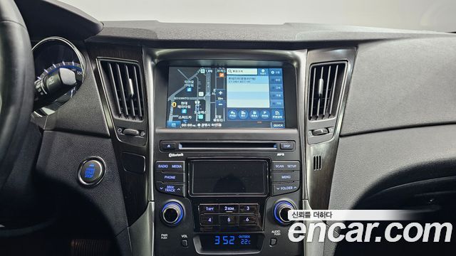 Hyundai Sonata 2014 — photo 17