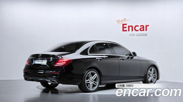 Mercedes-Benz E-Class 2019 — photo 2