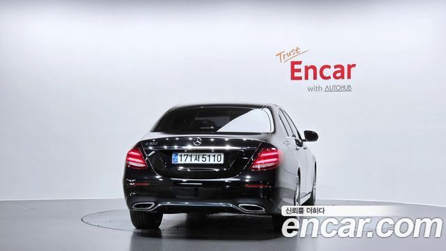 Mercedes-Benz E-Class 2019 — photo 4