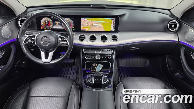 Mercedes-Benz E-Class 2019 — photo 10
