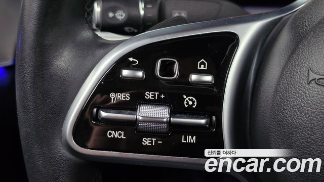 Mercedes-Benz E-Class 2019 — photo 20