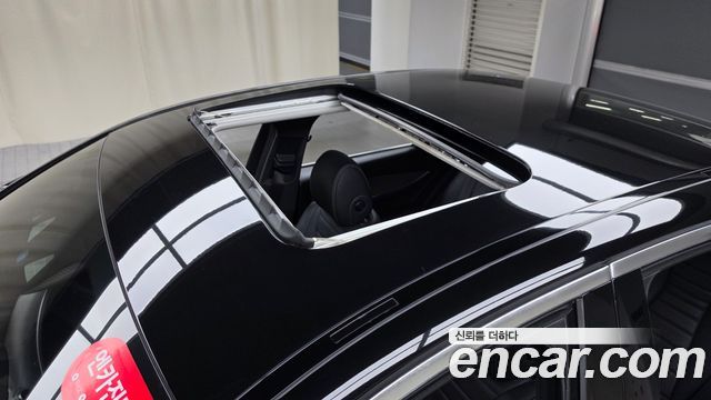 Mercedes-Benz E-Class 2019 — photo 24
