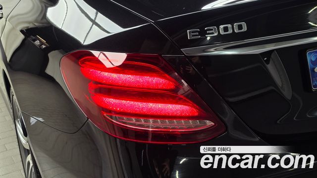 Mercedes-Benz E-Class 2019 — photo 9