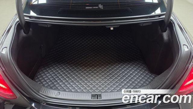 Mercedes-Benz E-Class 2019 — photo 32