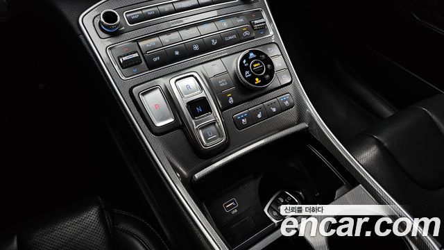Hyundai Santafe 2021 — photo 12