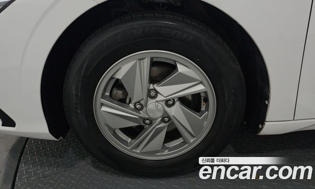 Hyundai AVANTE 2024 — photo 5