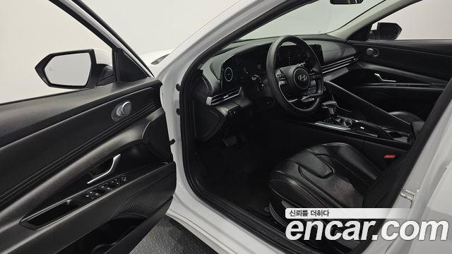 Hyundai AVANTE 2024 — photo 17