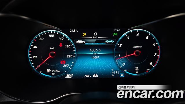 Mercedes-Benz C-Class 2022 — photo 11