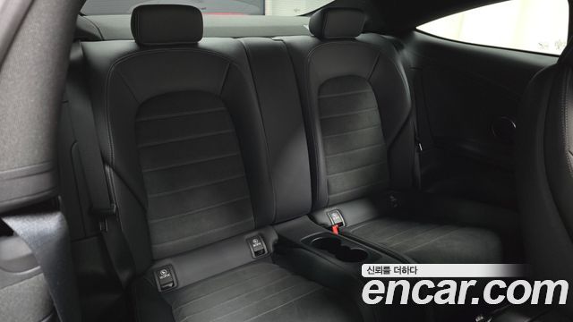 Mercedes-Benz C-Class 2022 — photo 17