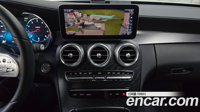 Mercedes-Benz C-Class 2022 — photo 19