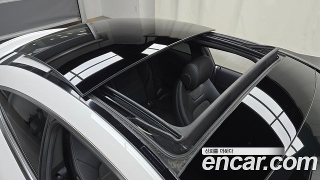 Mercedes-Benz C-Class 2022 — photo 26