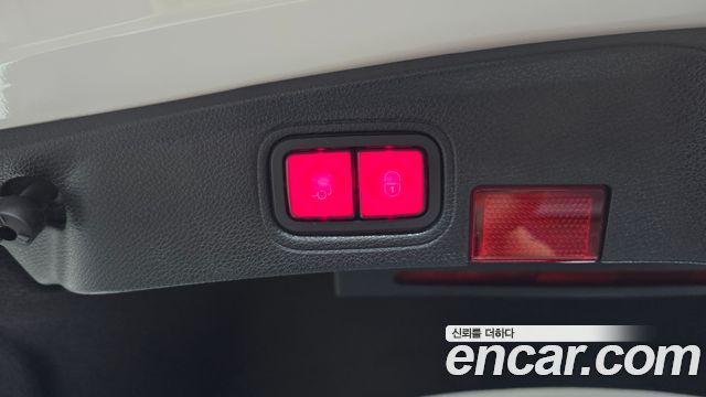 Mercedes-Benz C-Class 2022 — photo 30