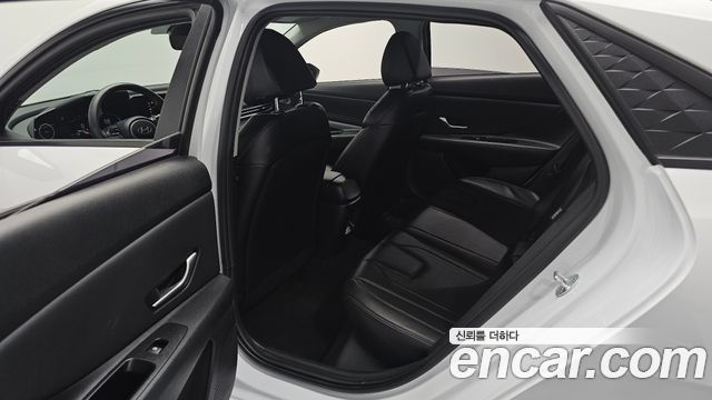 Hyundai AVANTE 2024 — photo 18