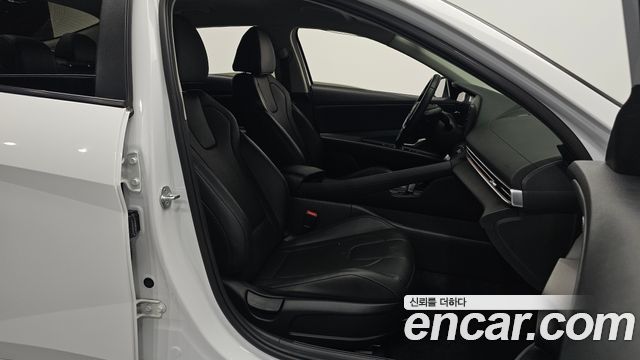 Hyundai AVANTE 2024 — photo 13