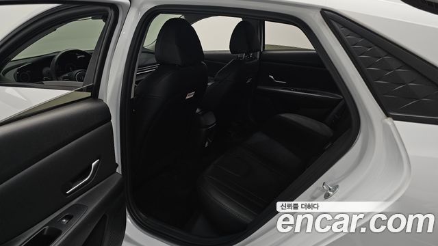 Hyundai AVANTE 2024 — photo 18